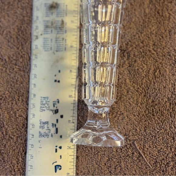 Bud Vase. Waffle Pattern. Interesting 1960’s Vintage Clear Glass Bud Vase. - Picture 4 of 5